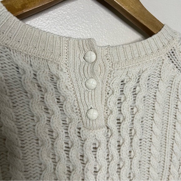 J. Crew M Ivory Cable Knit Sweater Crew Cozy Button Neck Pockets Fall Classic - Picture 9 of 10